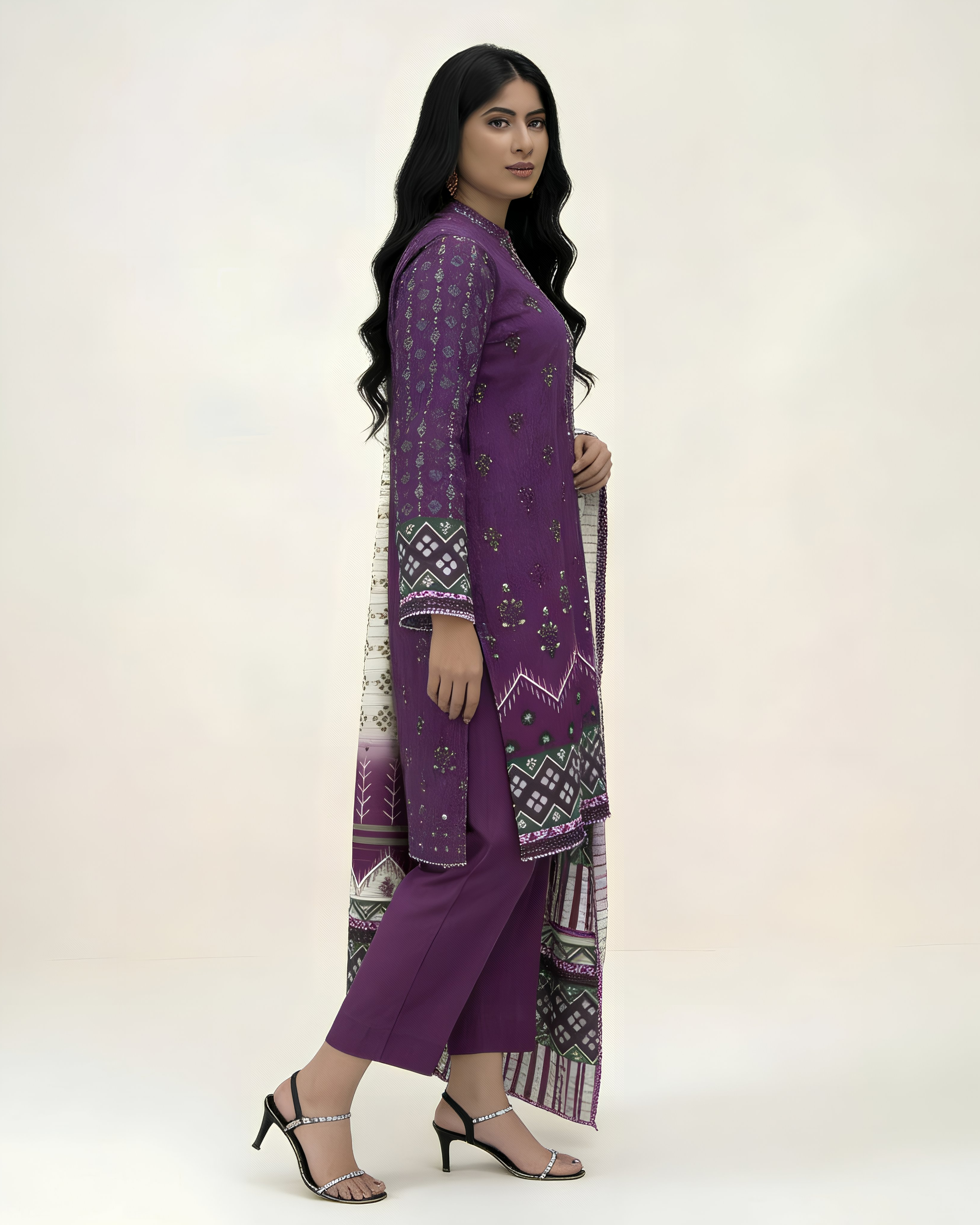 3 Pcs Unstitched Khaddar Printed Suit