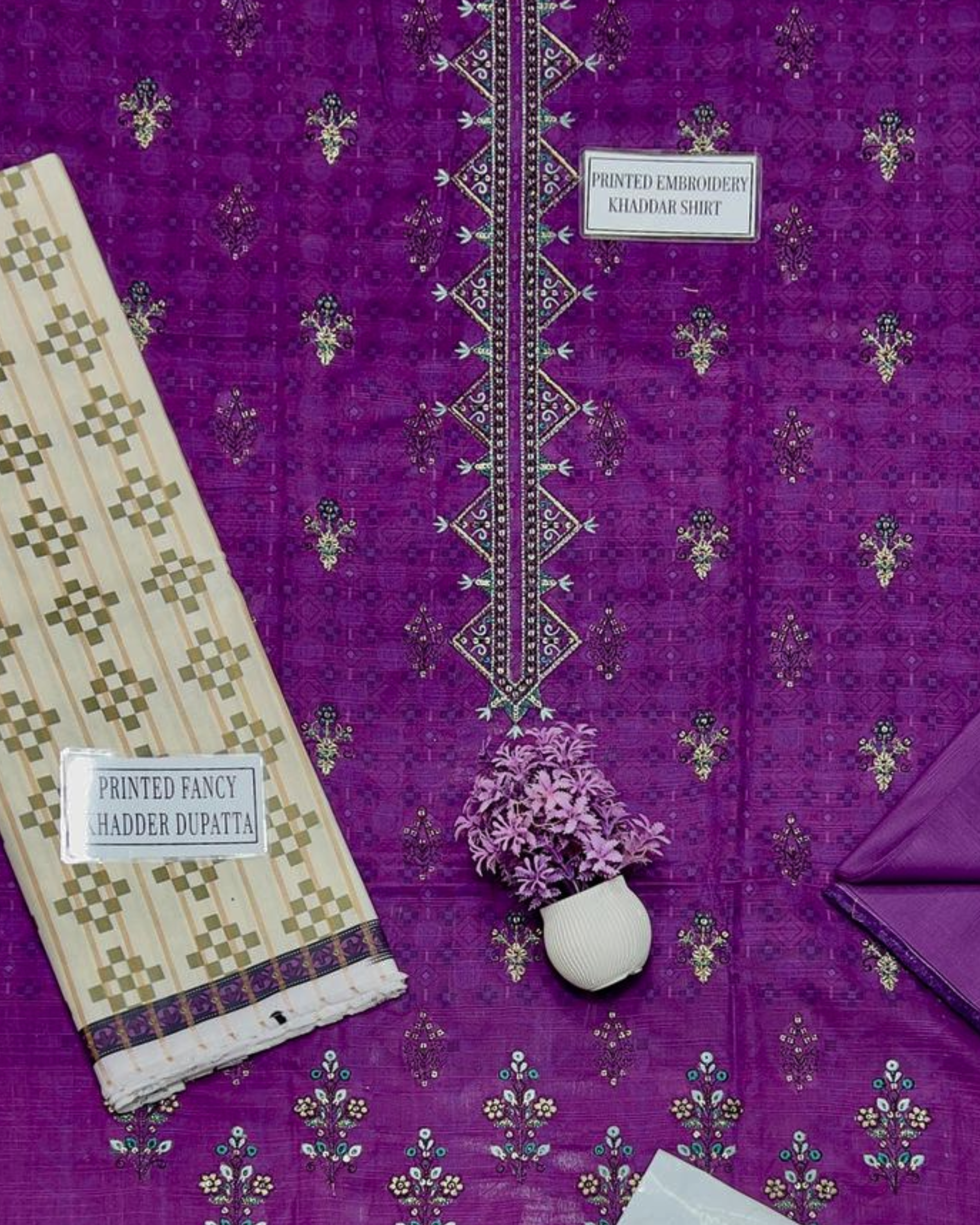 3 Pcs Unstitched Khaddar Printed Suit